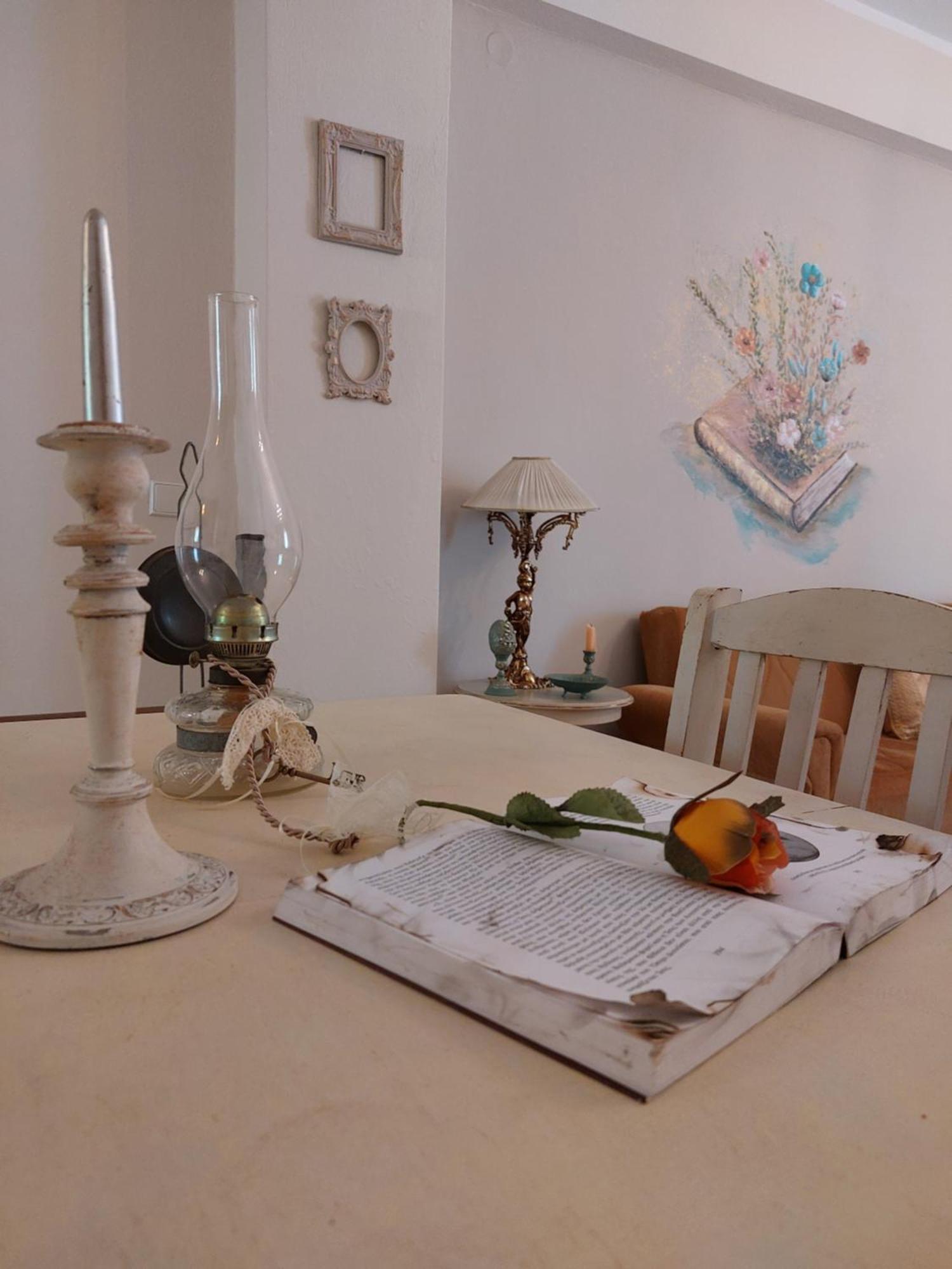 Apartment Antique 2
