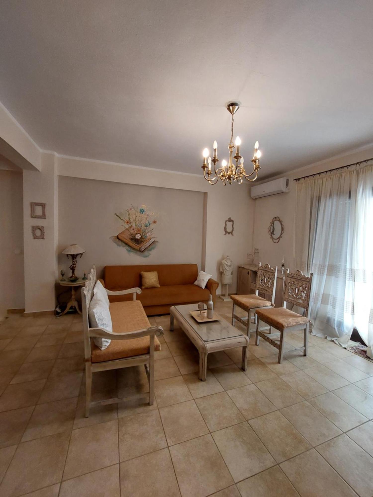 Apartment Antique 2 *